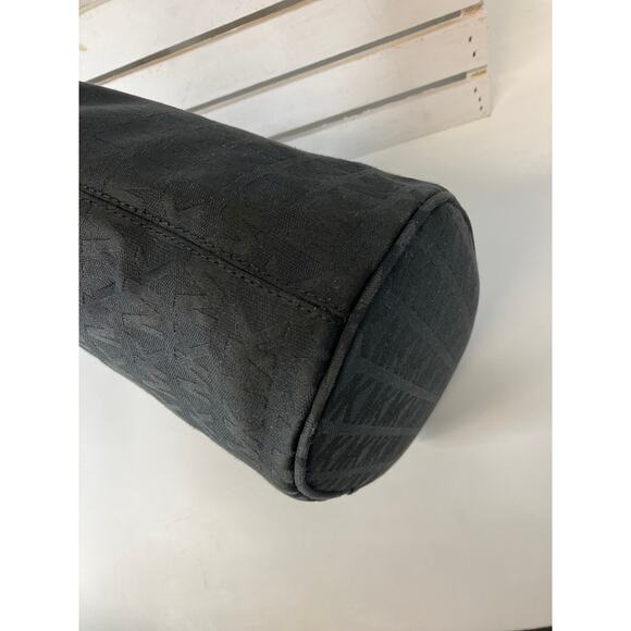 MICHAEL KORS, LARGE BLACK SIGNATURE PRINT CANVAS SHOULDER BAG - Picture 7 of 16